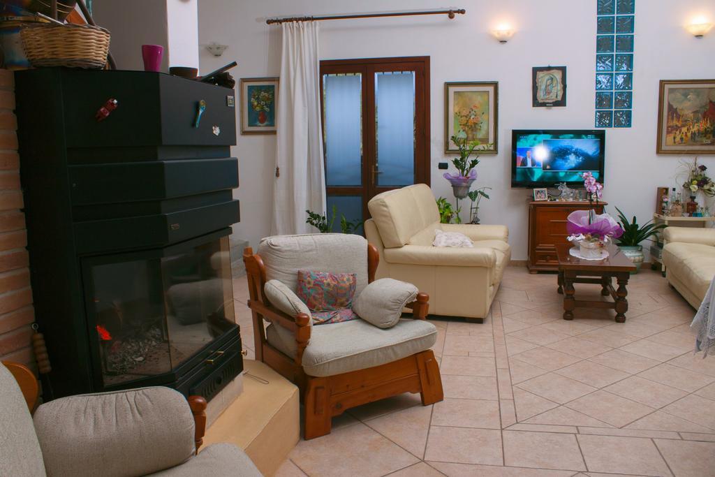 Il Vecchioliveto Di Ornella Panzió Marrùbiu Szoba fotó